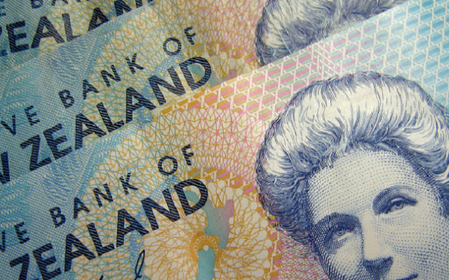 纽元暴涨创三周新高！受两重利好支撑