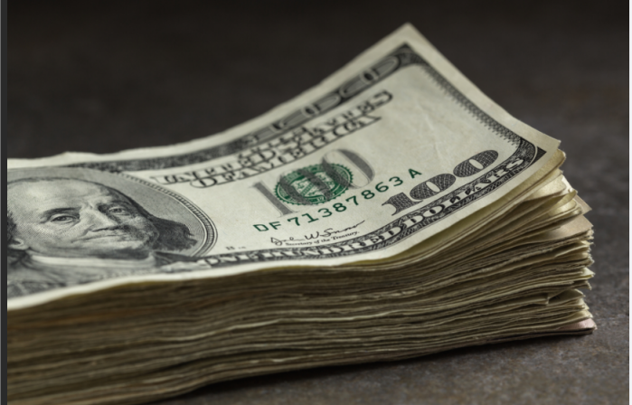 美元一个月低位附近徘徊，三大利空恐致后市持续阴跌