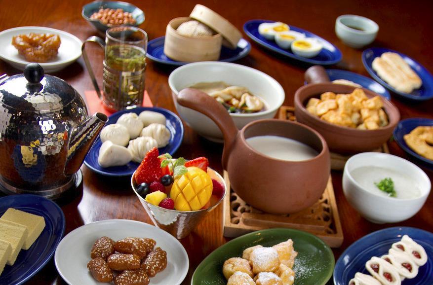 12月10日财经早餐：疫情起伏削弱风险偏好，美元走强黄金下挫，油价跌逾2%